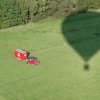Der Schatten des Ballons am Boden
